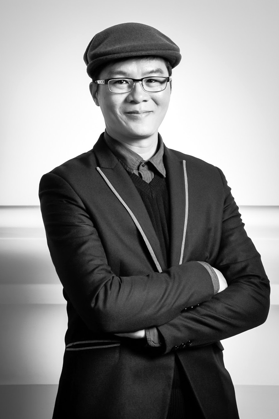 Dr. Michael Wu